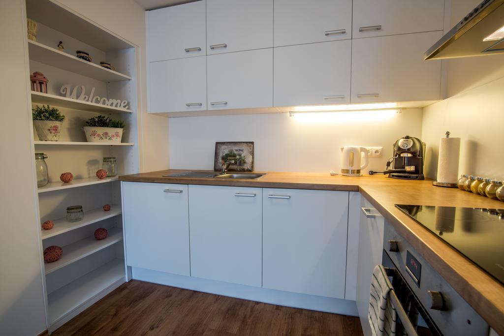 Old Town Modern Apartment By Kovee Pozsony Kültér fotó